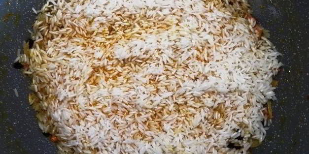 разобранный плов с бараниной