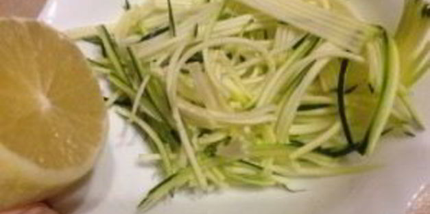 пп-паста из цукини с курицей и моцареллой