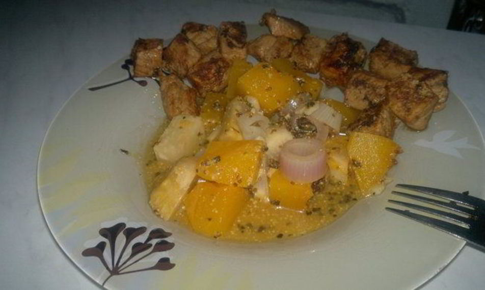 Рецепт французское горчичное овощное рагу и сладкая свиная корейка