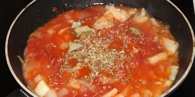 фрикасе из курицы в томате