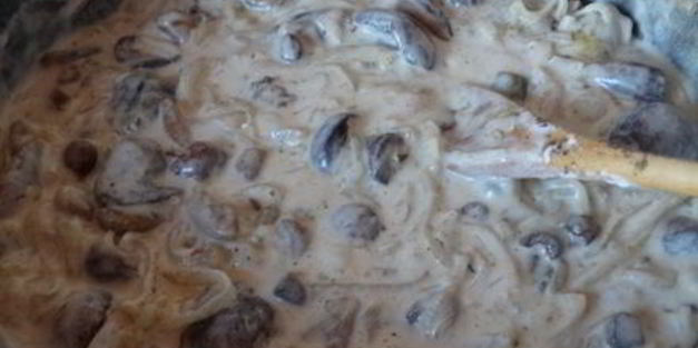 грибное рагу с кабачками в сметанном соусе