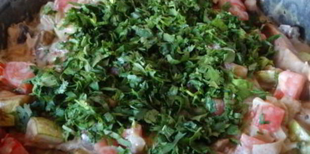 грибное рагу с кабачками в сметанном соусе