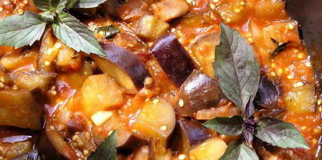 капоната с базиликом