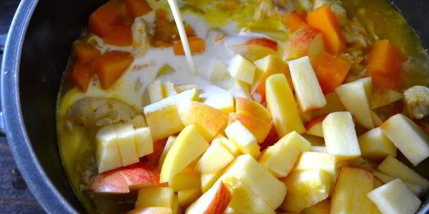 куриное рагу с тыквой и яблоками