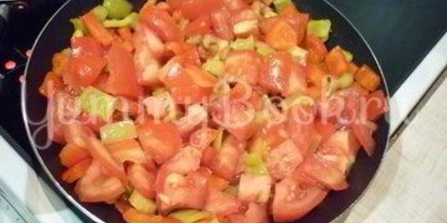 летнее рагу из вкусных овощей