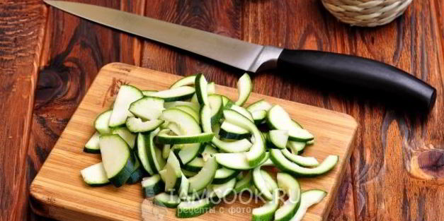 овощное рагу из кабачков и капусты