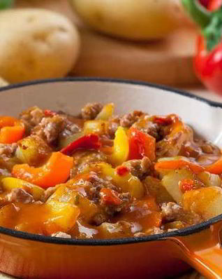 Овощное рагу с фаршем в сливках