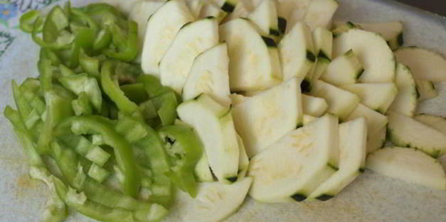 овощное рагу с кабачками и капустой