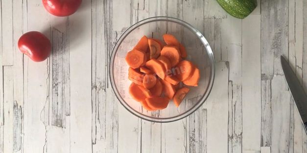 овощное рагу с кабачками, картошкой и капустой