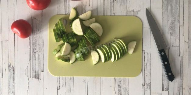 овощное рагу с кабачками, картошкой и капустой