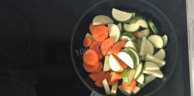овощное рагу с кабачками, картошкой и капустой