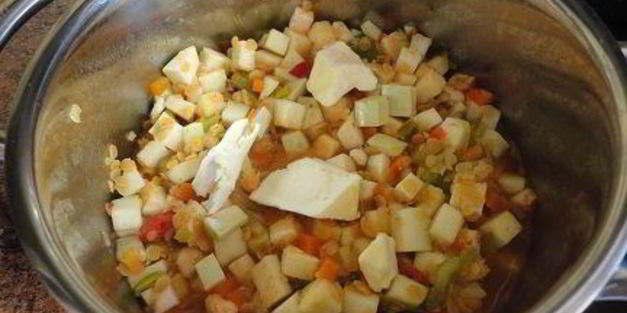 овощное рагу с красной чечевицей