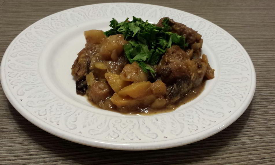 Рецепт рагу из картофеля, репы, чернослива и свиной лопатки