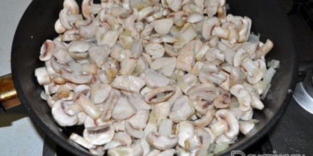 рагу из курицы с фасолью и грибами