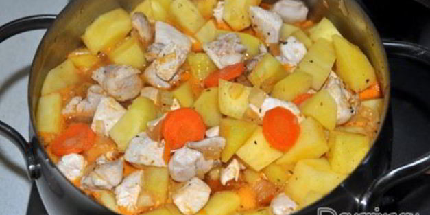 рагу из курицы с картофелем