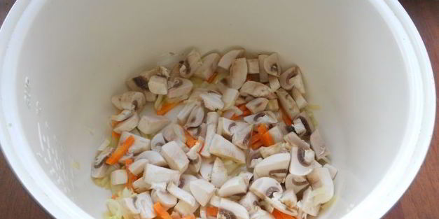 рагу из овощей с шампиньонами в мультиварке