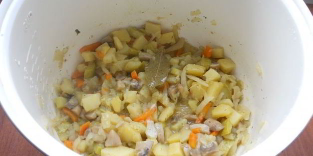 рагу из овощей с шампиньонами в мультиварке