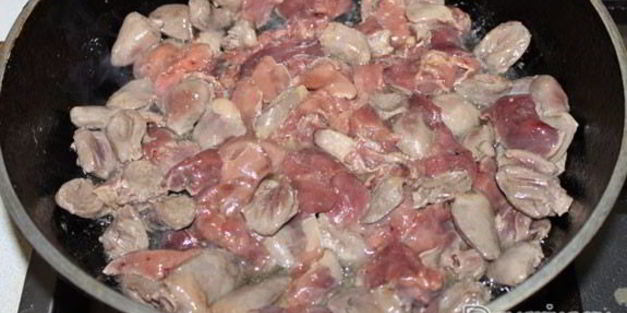 рагу из потрошков курицы