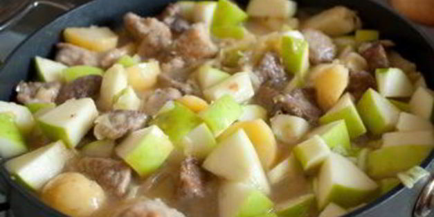 рагу из свинины с яблоками