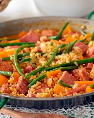 Рагу из замороженных овощей с сосисками