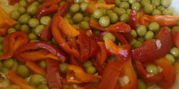 рагу со свининой и тыквой в горшочках