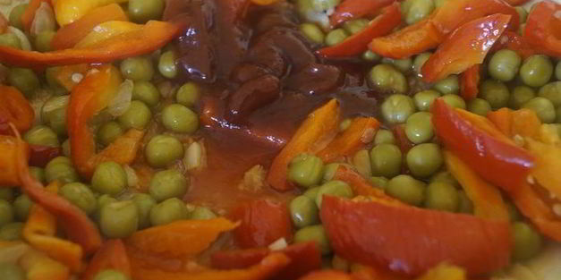 рагу со свининой и тыквой в горшочках