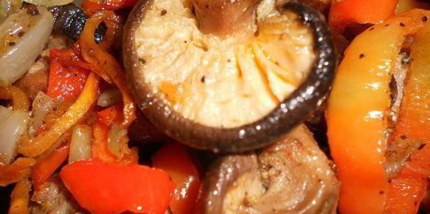 рагу в горшочке с грибами шиитаке