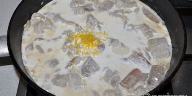 рыбное рагу в лимонно-сливочном соусе