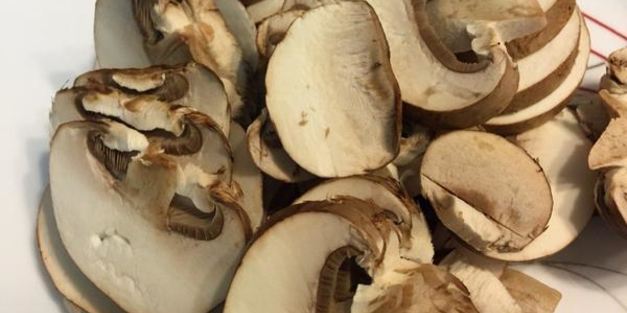 рисовая лапша с грибами по-тайски