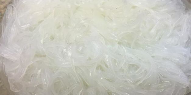 рисовая лапша с грибами по-тайски