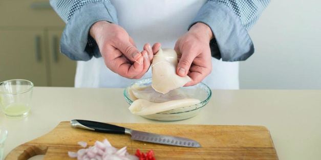 рисовая лапша с кальмарами и кокосовым соусом