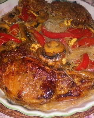 Рисовая лапша с мясом и овощами