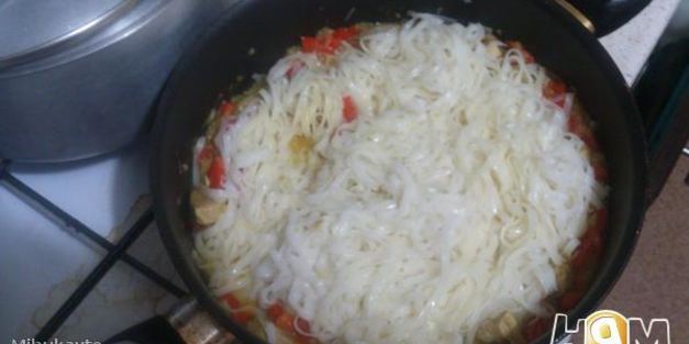 рисовая лапша с мясом