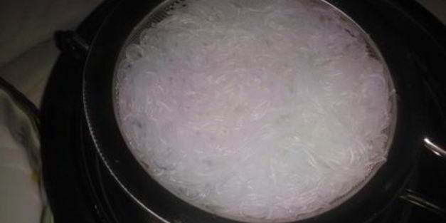 рисовая лапша с овощами и мясом