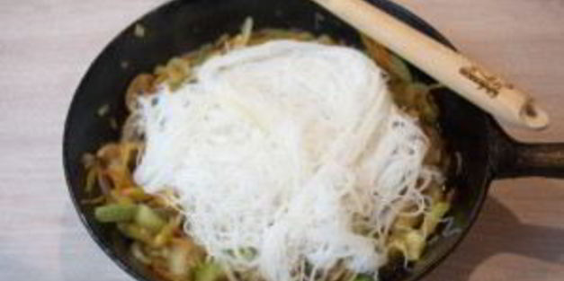 рисовая лапша с овощами