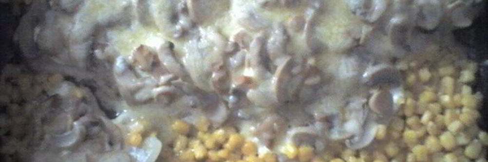 Филе рыбы, запеченное с грибами и кукурузой