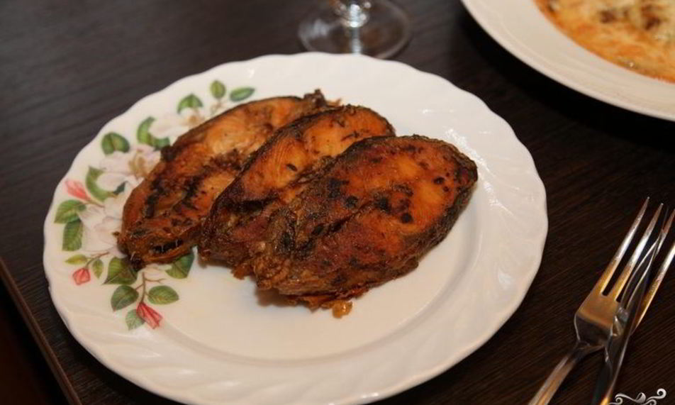 Рецепт горбуша в сливочно-чесночном соусе