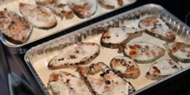 горбуша в сливочно-чесночном соусе