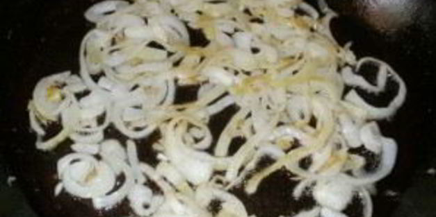 кальмар, тушенный в сметане