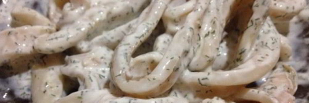 Кальмары в сметанном соусе