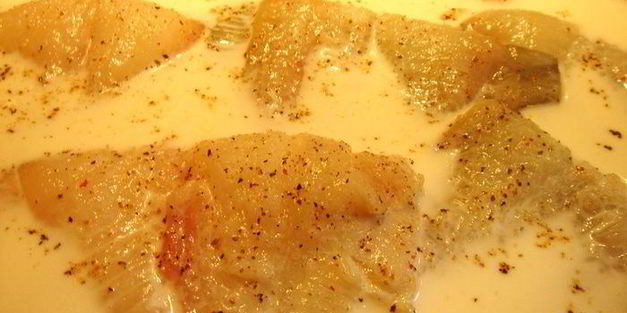 камбала запеченная с тальятелле под молочным соусом