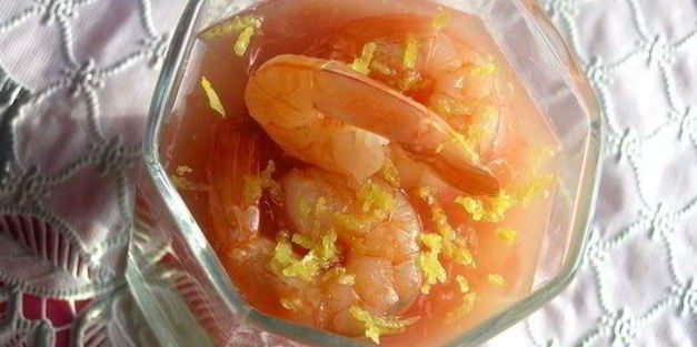 креветки с грейпфрутом и авокадо