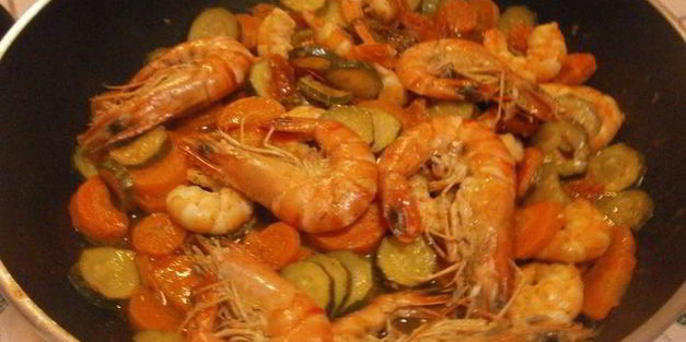 креветки в бренди с гарниром из овощей