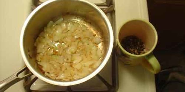 лосось с перечным соусом