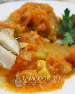 Минтай тушеный с овощами