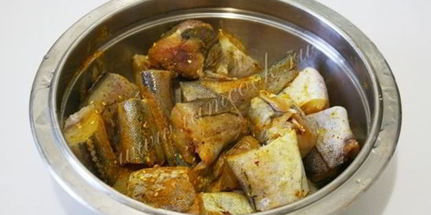 минтай тушеный с овощами