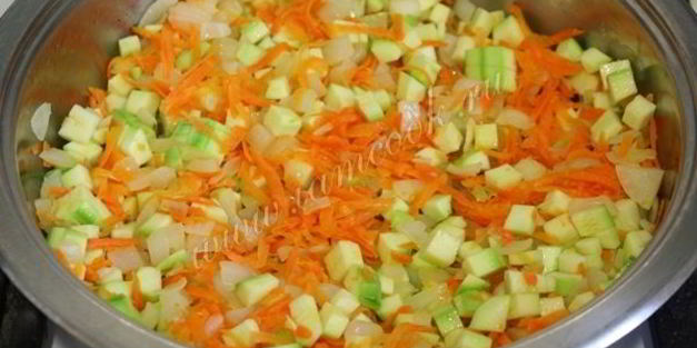 минтай тушеный с овощами