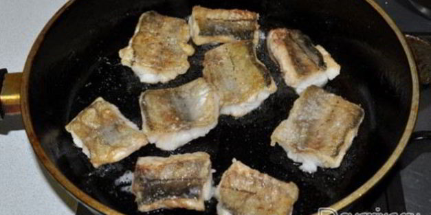 минтай в соусе карри