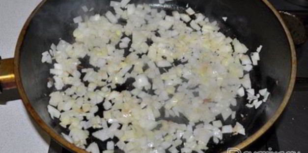 минтай в соусе карри