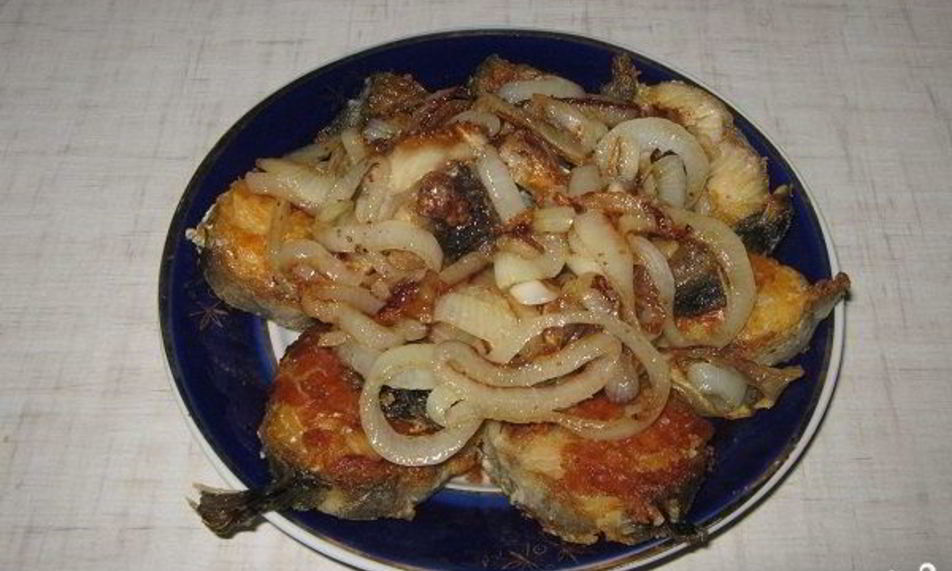 Рецепт минтай жареный с луком